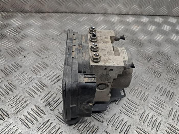 Gebruikte ABS Pomp Volkswagen Golf VII (AUA) 1.6 TDI 16V Prijs € 48,00 Margeregeling aangeboden door autodemontage denollen