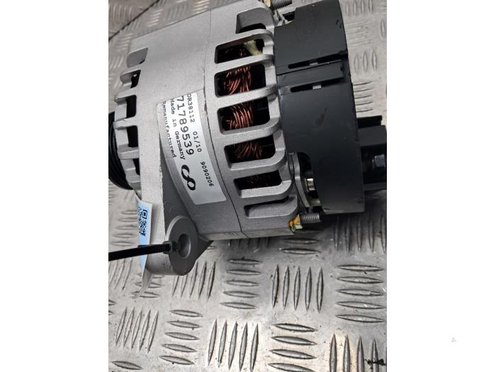 Dynamo van een Fiat Stilo (192A/B) 1.9 JTD 115 2006