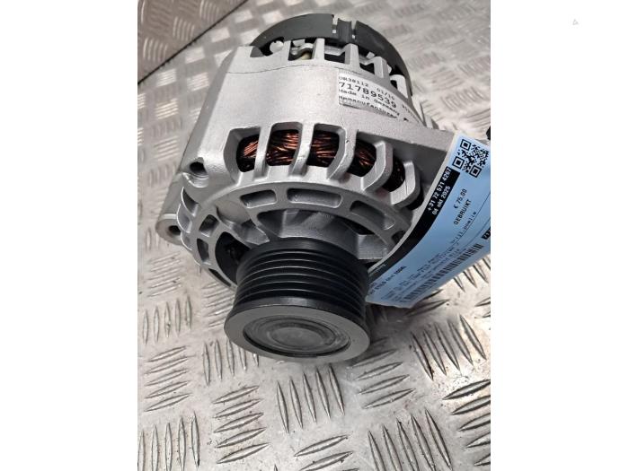 Dynamo van een Fiat Stilo (192A/B) 1.9 JTD 115 2006