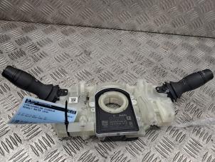 Gebruikte Licht + Raw Schakelaar Renault Master III (EV/HV/UV/VA/VB/VD/VF/VG/VJ) 2.3 dCi 100 16V FWD Prijs € 75,00 Margeregeling aangeboden door de Nollen autorecycling