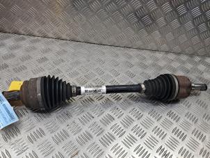 Gebruikte Homokineetas links-voor Peugeot 208 II (UB/UH/UP) 1.5 BlueHDi 100 Prijs € 89,00 Margeregeling aangeboden door de Nollen autorecycling