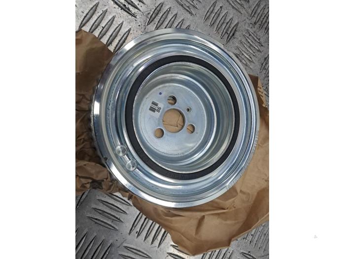 Gebruikte Poelie Krukas Fiat 500 (312) 0.9 TwinAir 80 Prijs € 25,00 Margeregeling aangeboden door autodemontage denollen