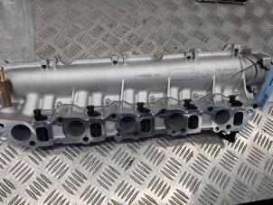 Gebruikte Spruitstuk Inlaat Alfa Romeo 159 Sportwagon (939BX) 2.4 JTDm 20V Prijs op aanvraag aangeboden door de Nollen autorecycling