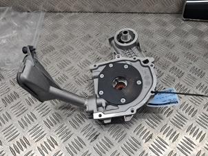 Gebruikte Oliepomp Fiat Idea (350AX) 1.4 16V Prijs € 99,00 Margeregeling aangeboden door de Nollen autorecycling