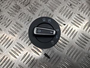 Gebruikte Licht Schakelaar Volkswagen Polo V (6R) 1.4 TDI DPF BlueMotion technology Prijs € 15,00 Margeregeling aangeboden door de Nollen autorecycling