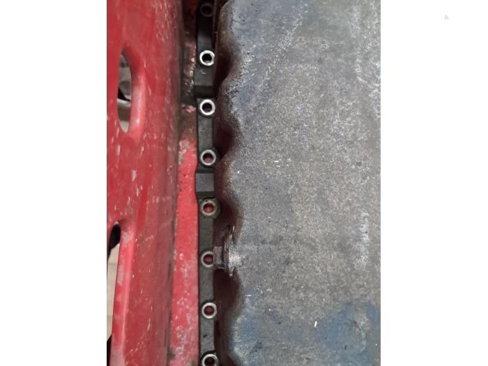 Carterpan van een Volvo V40 (VW) 1.8 16V 1999