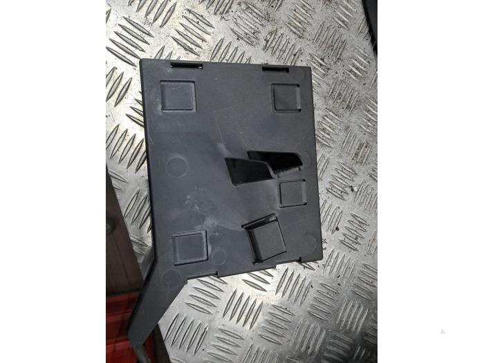 Gebruikte Bodycontrol Module Volkswagen Touareg (7PA/PH) 3.0 TDI V6 24V BlueMotion Technology SCR Prijs € 64,95 Margeregeling aangeboden door autodemontage denollen