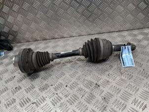 Gebruikte Steekas links-voor Volkswagen Touareg (7PA/PH) 3.0 TDI V6 24V BlueMotion Technology SCR Prijs € 125,00 Margeregeling aangeboden door de Nollen autorecycling