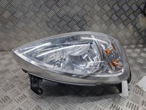 Gebruikte Koplamp rechts Opel Corsa C (F08/68) 1.2 16V Twin Port Prijs € 24,95 Margeregeling aangeboden door de Nollen autorecycling