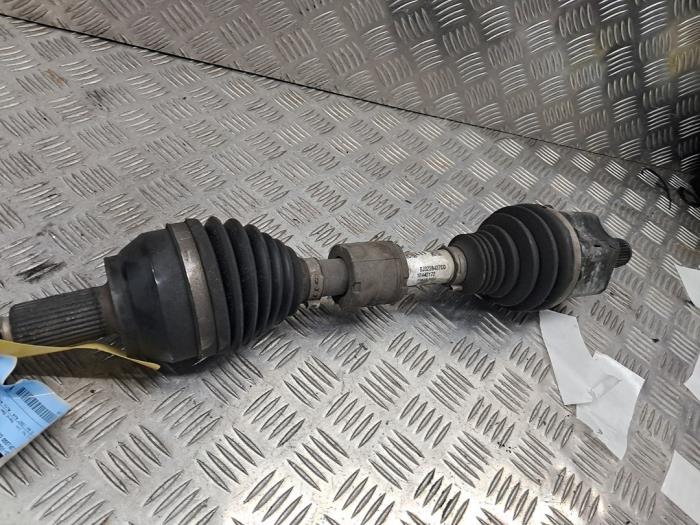 Gebruikte Aandrijfas links-voor Landrover Discovery Sport (LC) 2.0 P200 MHEV 16V AWD Prijs € 332,75 Inclusief btw aangeboden door autodemontage denollen