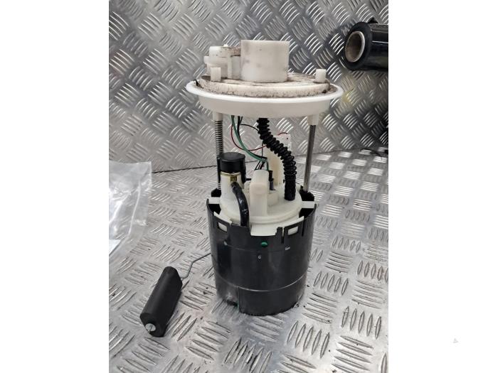 Gebruikte Tank element Pomp Lancia Ypsilon (843) 1.2 Prijs € 40,00 Margeregeling aangeboden door autodemontage denollen