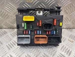 Gebruikte Zekeringkast Peugeot 307 SW (3H) 1.6 16V Prijs € 45,00 Margeregeling aangeboden door de Nollen autorecycling