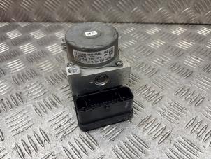 Gebruikte ABS Pomp Citroen C3 (SC) 1.0 Vti 68 12V Prijs € 100,00 Margeregeling aangeboden door de Nollen autorecycling