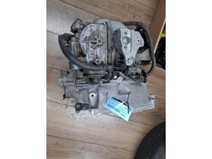 Gebruikte Automaatbak Citroen C4 Cactus (0B/0P) 1.2 PureTech 82 12V Prijs € 625,00 Margeregeling aangeboden door de Nollen autorecycling