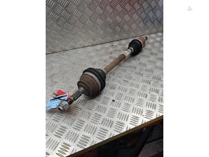 Gebruikte Aandrijfas links-voor Citroen C4 Cactus (0B/0P) 1.2 PureTech 82 12V Prijs € 75,00 Margeregeling aangeboden door de Nollen autorecycling