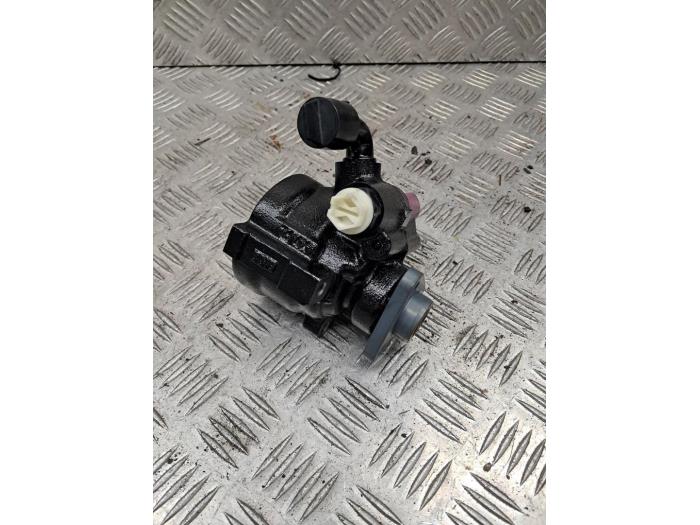 Gebruikte Servopomp Fiat Doblo Cargo (223) 1.9 D Prijs € 50,00 Margeregeling aangeboden door autodemontage denollen