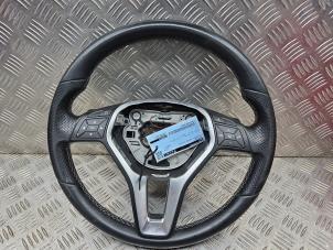 Gebruikte Stuurwiel Mercedes A (W176) 1.6 A-160 16V Prijs € 75,00 Margeregeling aangeboden door de Nollen autorecycling