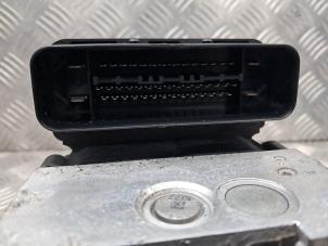 Gebruikte ABS Pomp Volkswagen Transporter T5 2.0 TDI DRF Prijs € 150,00 Margeregeling aangeboden door de Nollen autorecycling