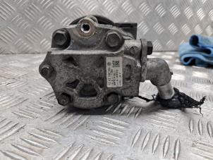 Gebruikte Stuurpomp Volkswagen Transporter T5 2.0 TDI DRF Prijs € 60,00 Margeregeling aangeboden door de Nollen autorecycling