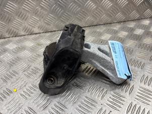 Gebruikte Motorrubber Peugeot 2008 (CU) 1.2 Vti 12V PureTech Prijs € 30,00 Margeregeling aangeboden door de Nollen autorecycling