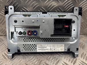 Gebruikte Radio CD Speler Mercedes Sprinter 3t (906.61) 216 CDI 16V Prijs € 302,50 Inclusief btw aangeboden door de Nollen autorecycling