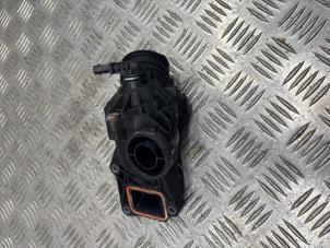 Gebruikte Thermostaathuis Mercedes SLK (R172) 3.5 350 V6 24V BlueEFFICIENCY Prijs € 66,55 Inclusief btw aangeboden door de Nollen autorecycling