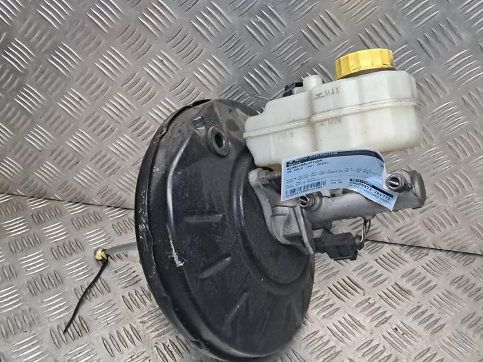 Gebruikte Rembekrachtiger Volkswagen Polo V (6R) 1.4 TDI DPF BlueMotion technology Prijs € 125,00 Margeregeling aangeboden door autodemontage denollen