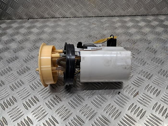 Gebruikte Brandstofpomp Elektrisch Volkswagen Polo V (6R) 1.4 TDI DPF BlueMotion technology Prijs € 50,00 Margeregeling aangeboden door autodemontage denollen