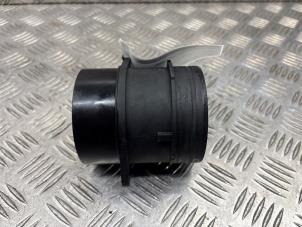 Gebruikte Luchtmassameter Jeep Grand Cherokee (WH/WK) 3.0 CRD V6 24V DPF Prijs € 45,00 Margeregeling aangeboden door de Nollen autorecycling