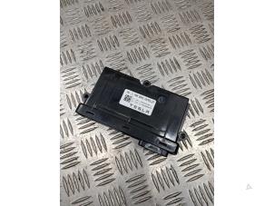 Gebruikte Handrem Computer Tesla Model 3 Standard RWD Plus, Long Range RWD Prijs € 19,99 Margeregeling aangeboden door de Nollen autorecycling