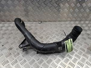 Gebruikte Intercooler Buis Skoda Octavia Combi (5EAC) 2.0 TSI RS 245 16V Prijs € 95,00 Margeregeling aangeboden door de Nollen autorecycling