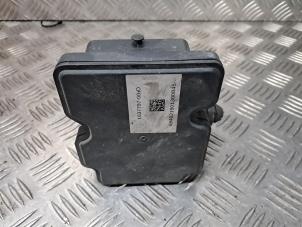 Gebruikte ABS Pomp Tesla Model S P100D Prijs € 50,00 Margeregeling aangeboden door de Nollen autorecycling