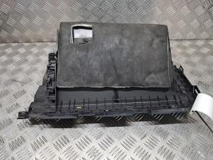 Gebruikte Dashboardkastje Tesla Model S P100D Prijs € 75,00 Margeregeling aangeboden door de Nollen autorecycling