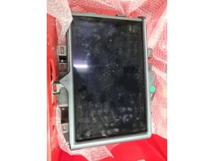 Gebruikte Display Multi Media regelunit Tesla Model S P100D Prijs € 475,00 Margeregeling aangeboden door de Nollen autorecycling