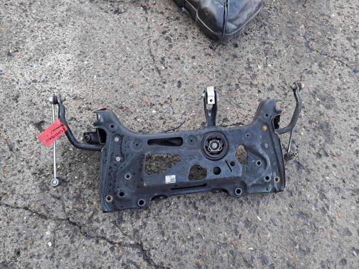 Gebruikte Subframe Ford Fiesta 7 Prijs € 150,00 Margeregeling aangeboden door autodemontage denollen