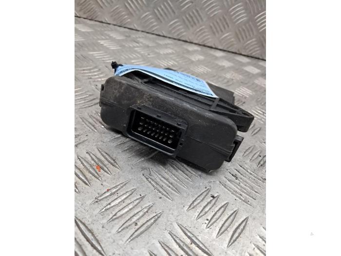 Gebruikte LPG Module Renault Twingo II (CN) 1.2 16V GT TCE Prijs € 75,00 Margeregeling aangeboden door autodemontage denollen