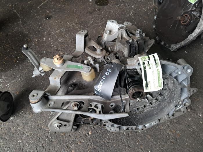 Gebruikte Versnellingsbak Opel Corsa E 1.3 CDTi 16V ecoFLEX Prijs € 400,00 Margeregeling aangeboden door autodemontage denollen