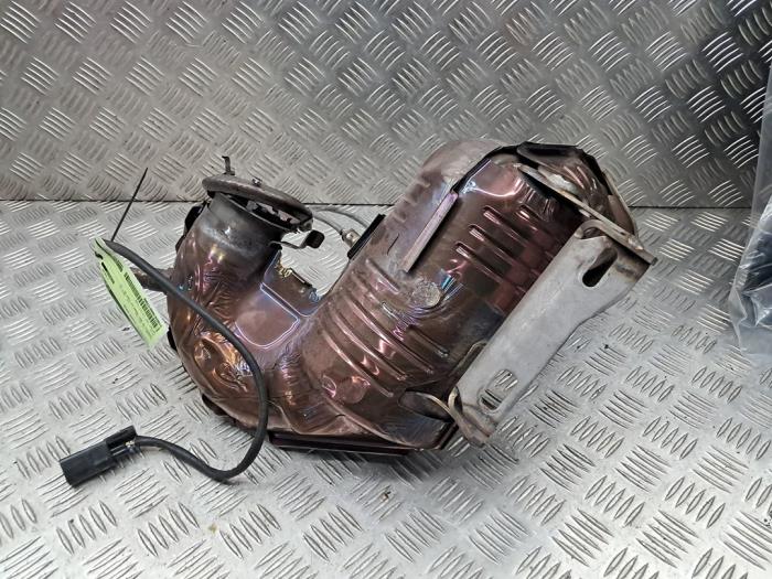 Gebruikte Katalysator Mercedes A (177.0) 1.3 A-180 Turbo 16V Prijs € 250,00 Margeregeling aangeboden door autodemontage denollen