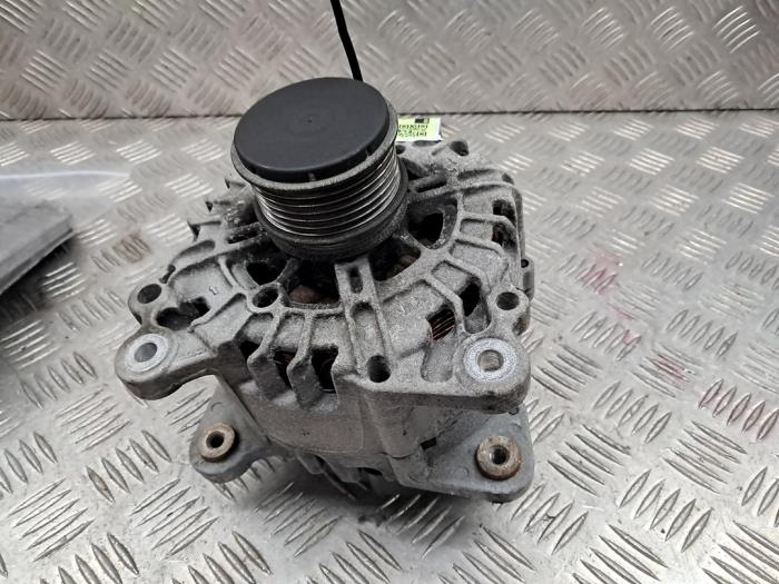Gebruikte Dynamo Skoda Fabia II Combi 1.2 TDI 12V Greenline Prijs € 75,00 Margeregeling aangeboden door autodemontage denollen