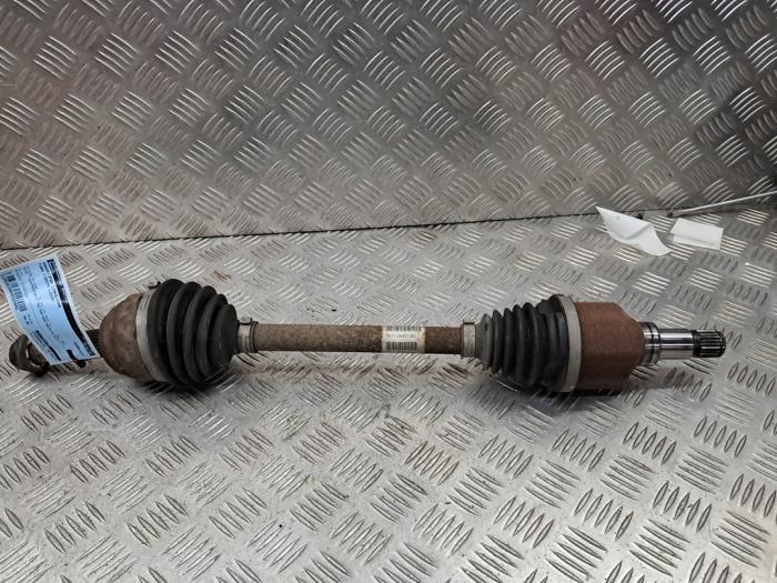 Gebruikte Steekas links-voor Ford Fiesta 6 (JA8) 1.0 EcoBoost 12V 125 Prijs € 50,00 Margeregeling aangeboden door autodemontage denollen