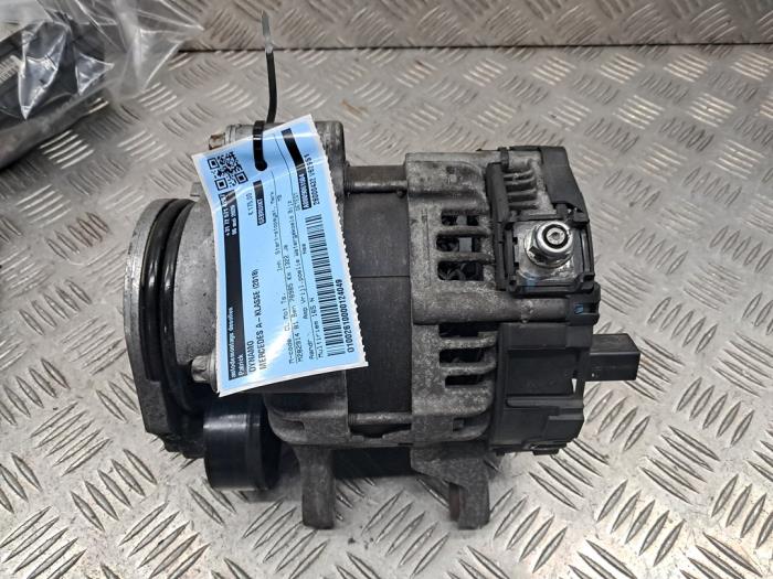 Gebruikte Dynamo Mercedes A (177.0) 1.3 A-180 Turbo 16V Prijs € 175,00 Margeregeling aangeboden door autodemontage denollen