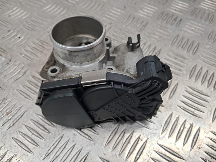 Gebruikte Gasklephuis Opel Corsa E 1.4 Turbo 16V Prijs € 39,99 Margeregeling aangeboden door autodemontage denollen