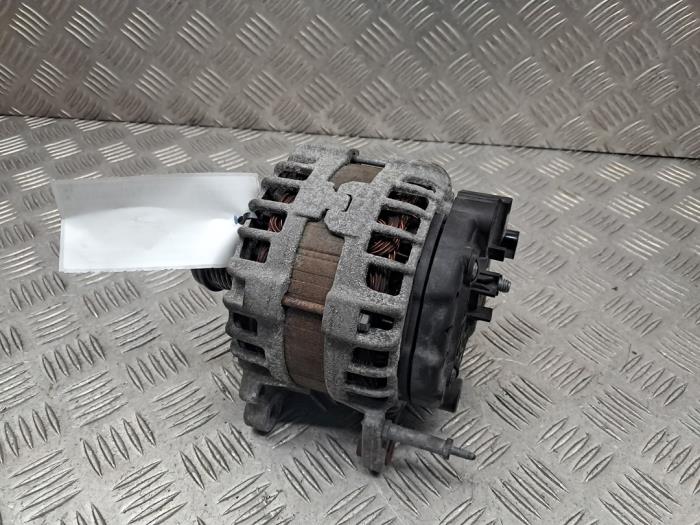 Gebruikte Dynamo Audi A3 Sportback (8VA/8VF) 1.6 TDI 16V Prijs € 62,50 Margeregeling aangeboden door autodemontage denollen