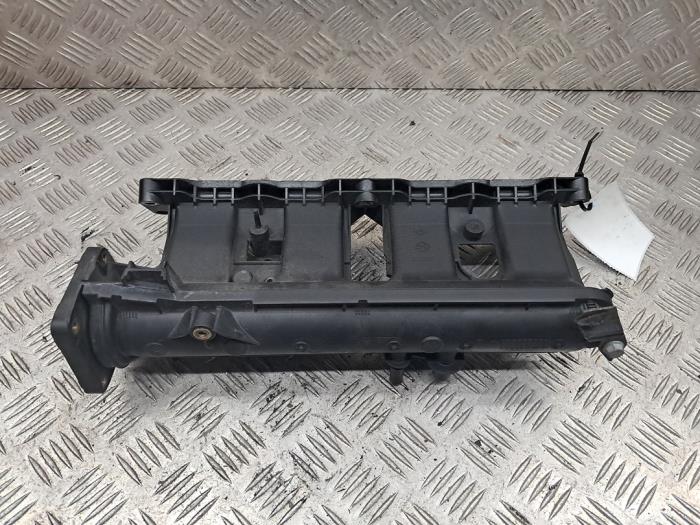 Gebruikte Inlaatspruitstuk Renault Scénic III (JZ) 1.2 16V TCe 115 Energy Prijs € 30,00 Inclusief btw aangeboden door autodemontage denollen
