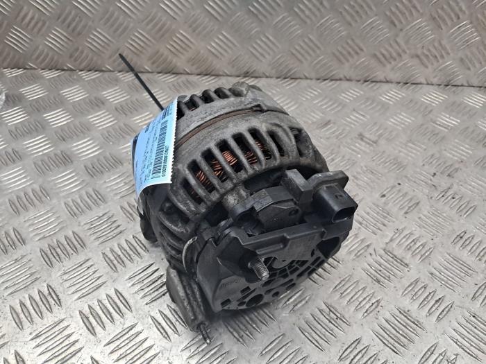 Gebruikte Alternator Volkswagen Touran (1T1/T2) 1.4 16V TSI 140 Prijs € 50,00 Margeregeling aangeboden door autodemontage denollen