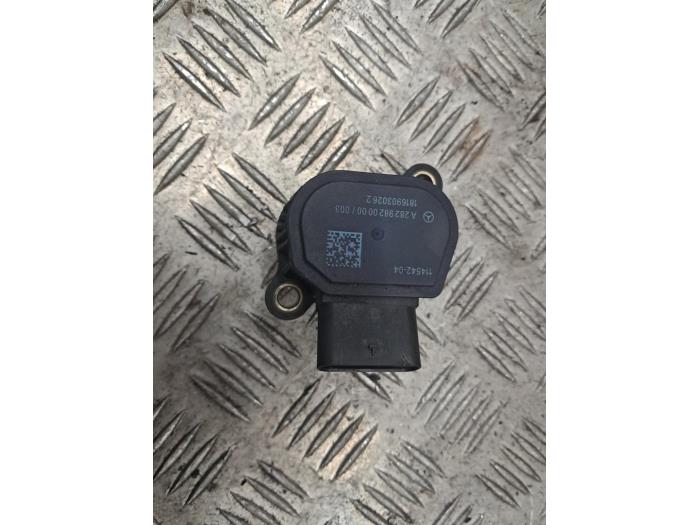 Gebruikte Nokkenas Sensor Mercedes A (177.0) 1.3 A-200 Turbo 16V Prijs € 19,99 Margeregeling aangeboden door autodemontage denollen