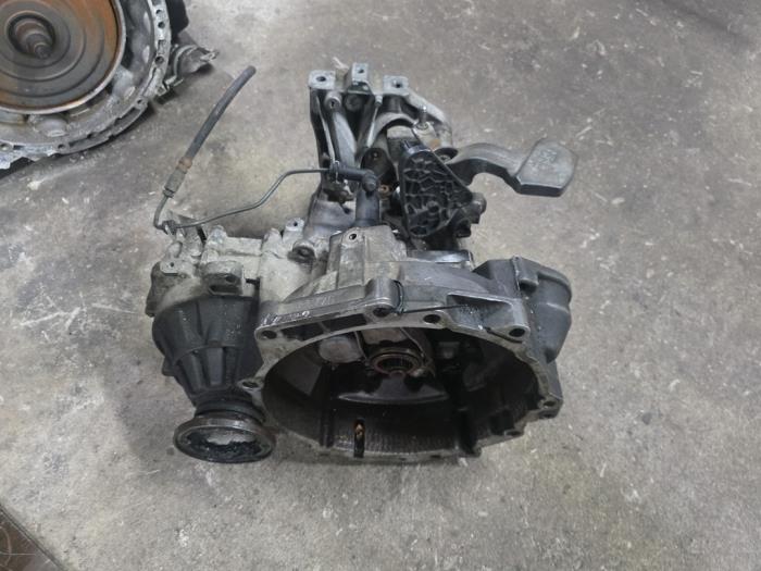 Gebruikte Versnellingsbak Volkswagen Touran (1T1/T2) 1.4 16V TSI 140 Prijs € 299,00 Margeregeling aangeboden door autodemontage denollen