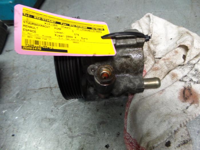 Gebruikte Pomp Servo Renault Espace (JK) 2.0 16V Prijs € 68,00 Margeregeling aangeboden door autodemontage denollen