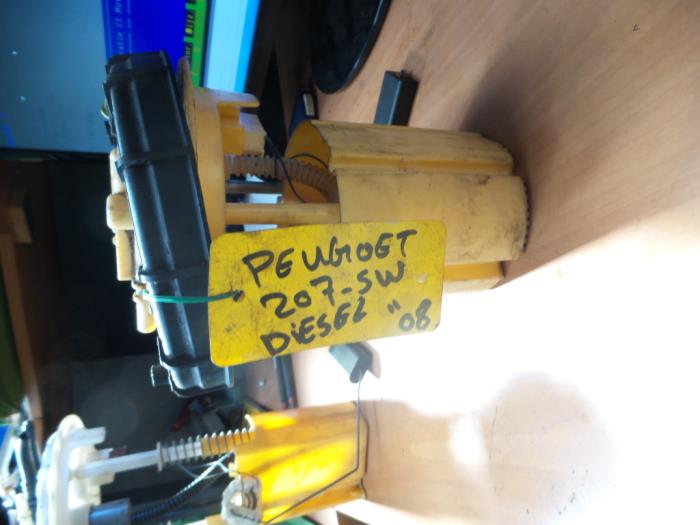 Gebruikte Tank element Pomp Peugeot 207/207+ (WA/WC/WM) 1.6 HDi 16V Prijs € 43,56 Inclusief btw aangeboden door autodemontage denollen