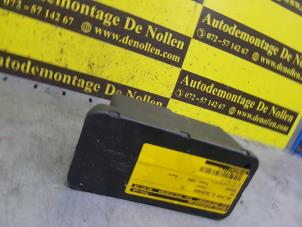Gebruikte Vacuumpomp Elektrisch Deurvergrendeling Volkswagen Passat Variant (35I) 1.6 CL,GL Prijs € 20,00 Margeregeling aangeboden door de Nollen autorecycling